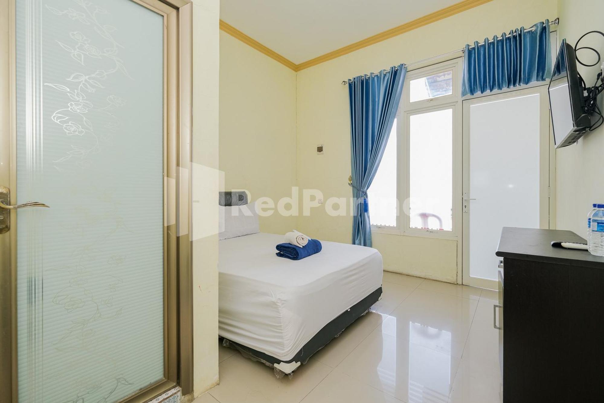Grand Kencana Guesthouse Syariah Near Wisata Bahari Lamongan Paciran Exterior foto